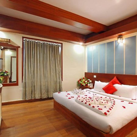 Sreevalsam Residency Kulanada Hotel Tāmarakulam Buitenkant foto