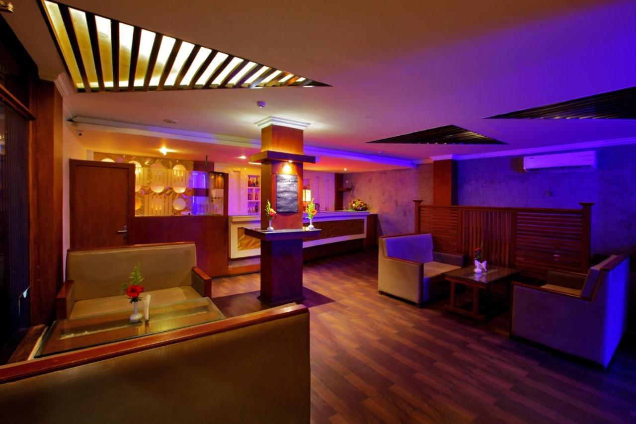 Sreevalsam Residency Kulanada Hotel Tāmarakulam Buitenkant foto