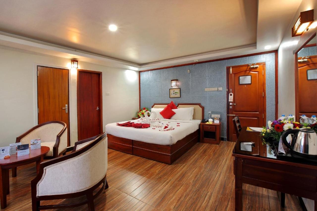 Sreevalsam Residency Kulanada Hotel Tāmarakulam Buitenkant foto