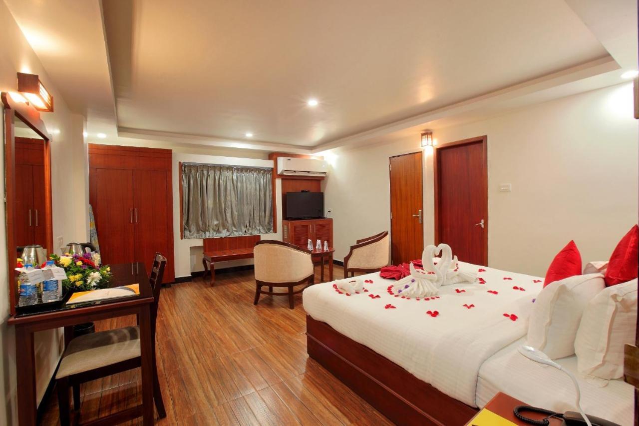 Sreevalsam Residency Kulanada Hotel Tāmarakulam Buitenkant foto