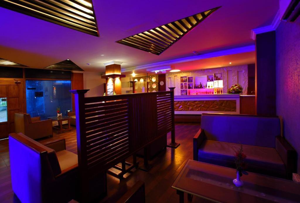Sreevalsam Residency Kulanada Hotel Tāmarakulam Buitenkant foto