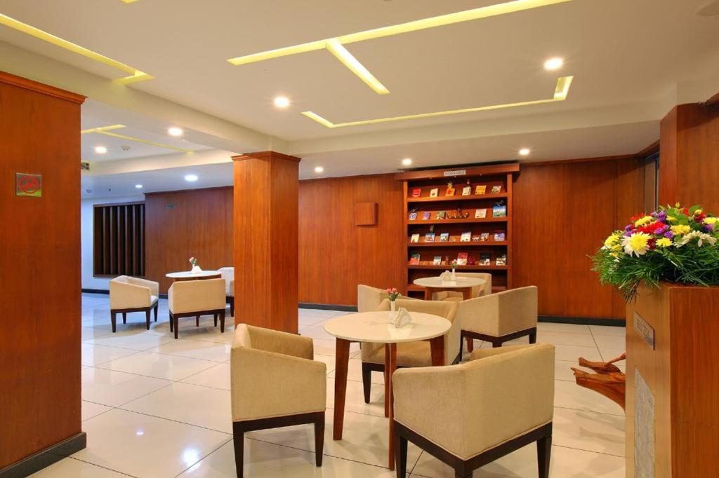 Sreevalsam Residency Kulanada Hotel Tāmarakulam Buitenkant foto