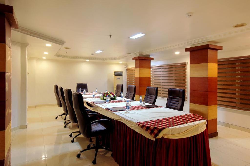 Sreevalsam Residency Kulanada Hotel Tāmarakulam Buitenkant foto